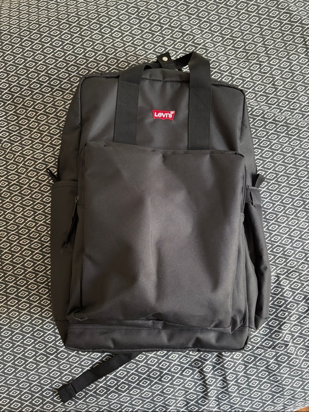 Preowned Levi’s 25L black backpack